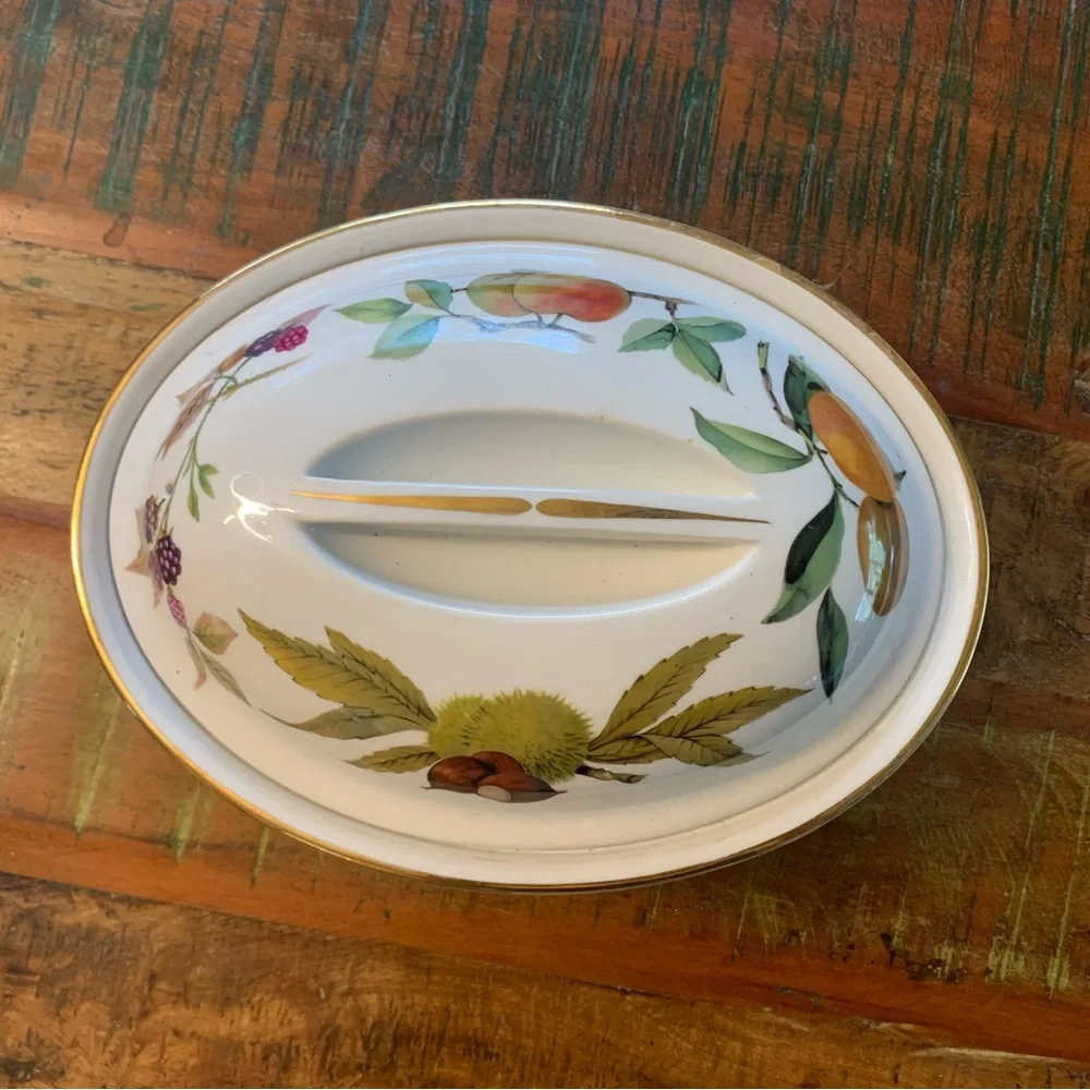 Royal Worcester Evesham Gold Fruit Cover Casserole soup tureen fall thanksgiving